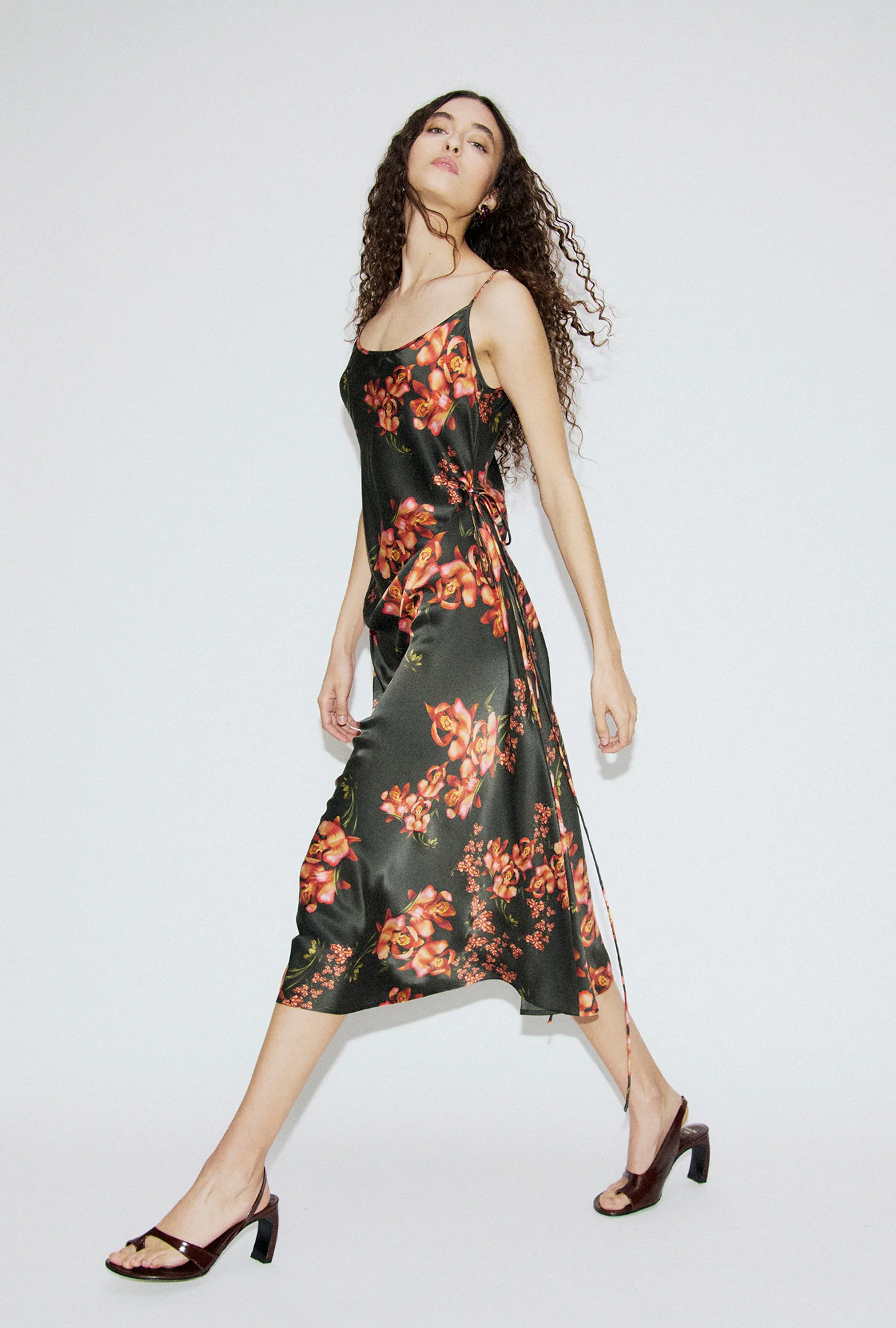1996 Dress Dancing Lady - Image 2