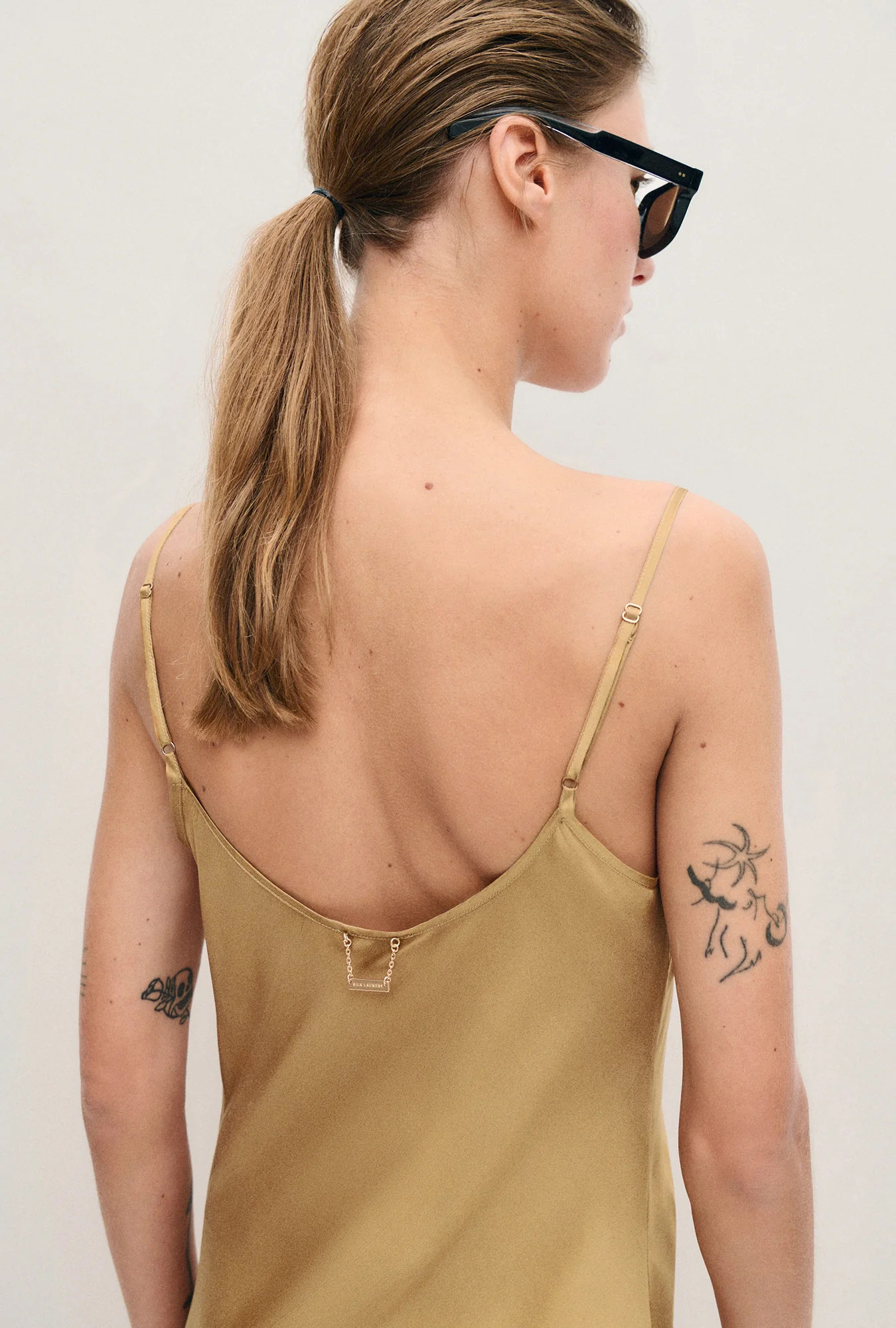 1996 Dress Seahorse - Image 3