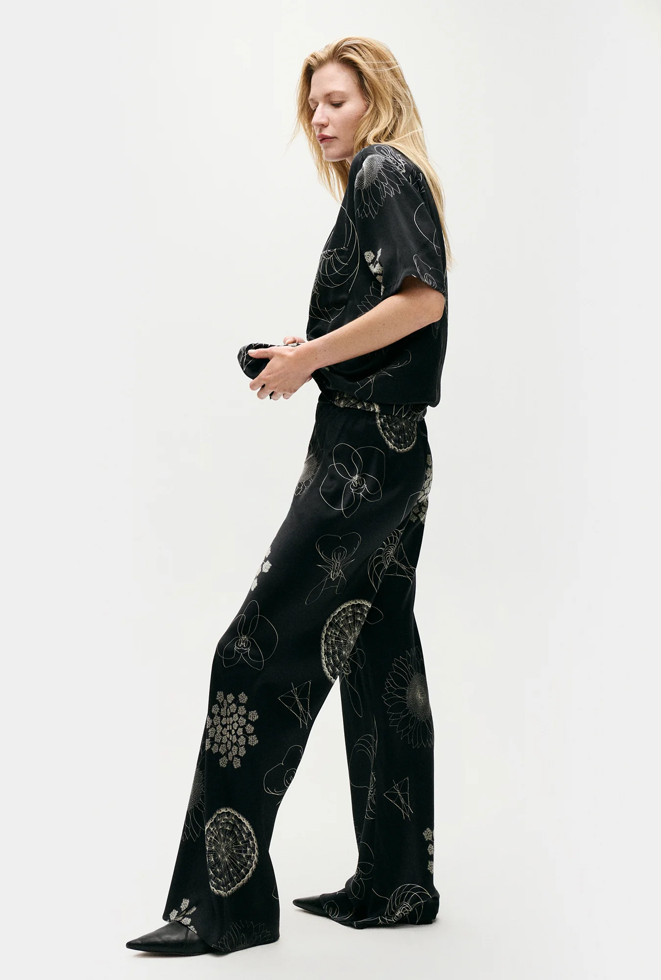 Bias Cut Pants Fibonacci Black - Image 3