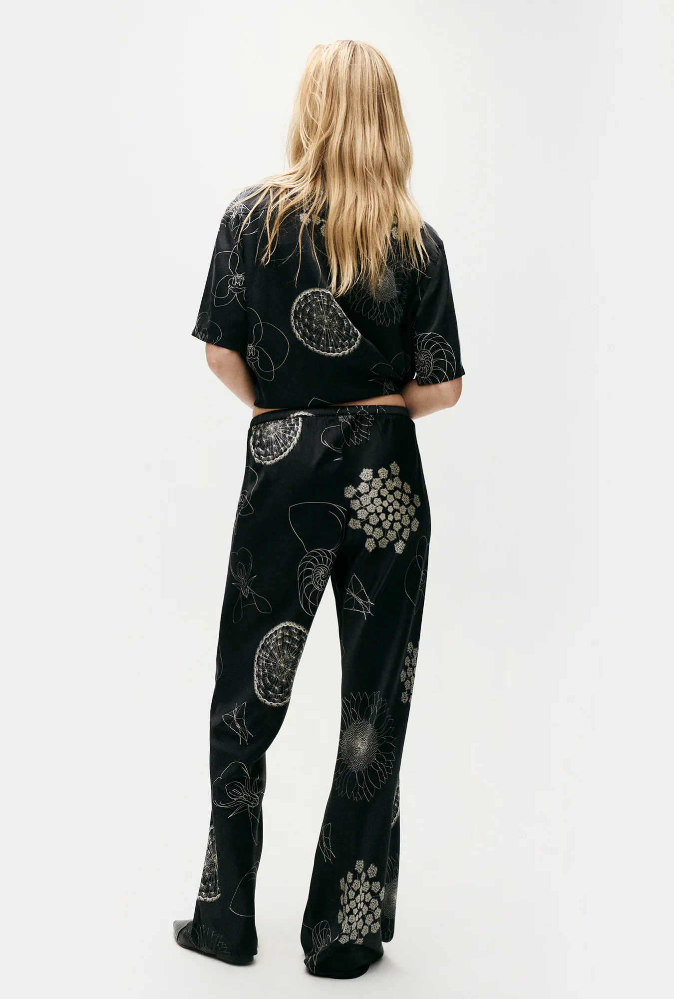 Bias Cut Pants Fibonacci Black - Image 4