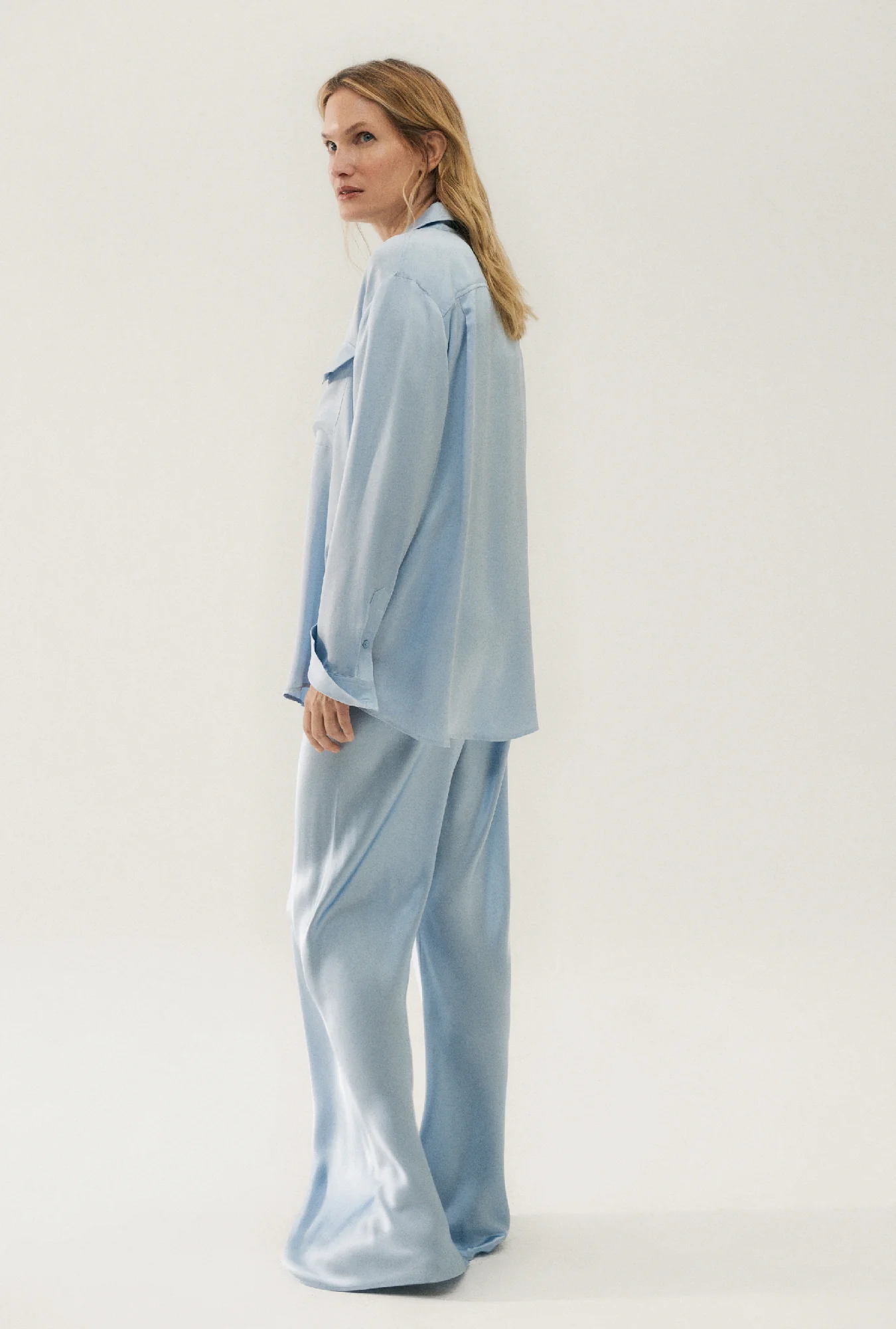 Boyfriend Shirt Sky - Image 3