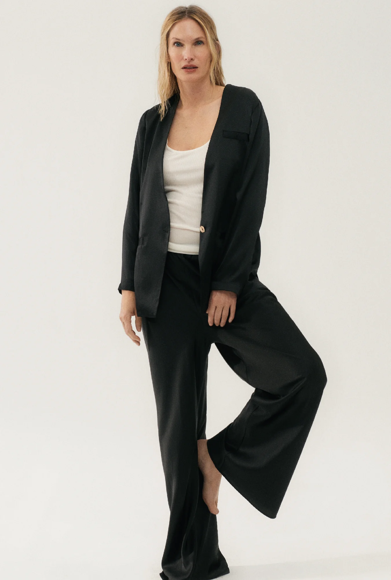 Collarless Blazer Black - Image 2