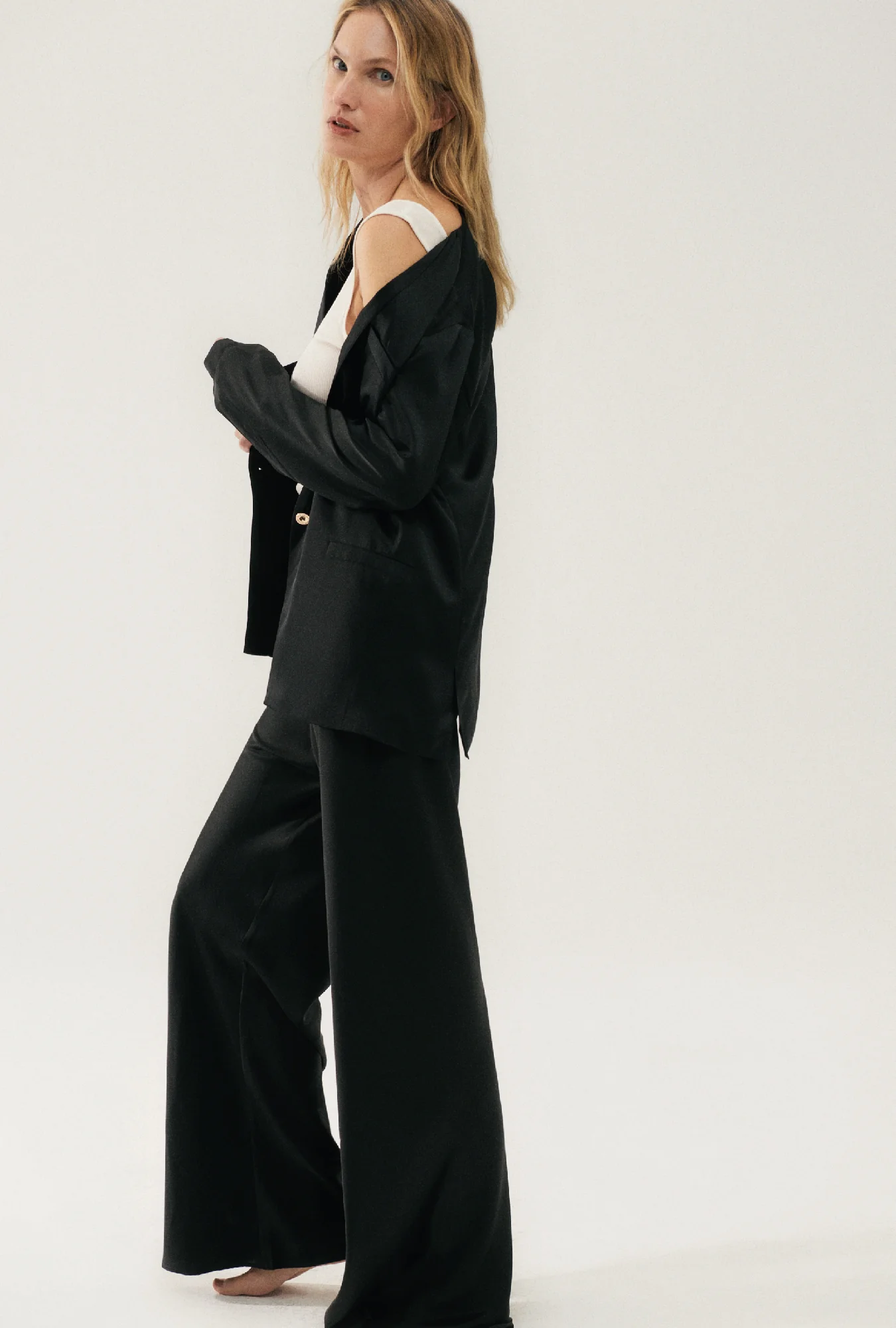 Collarless Blazer Black - Image 3