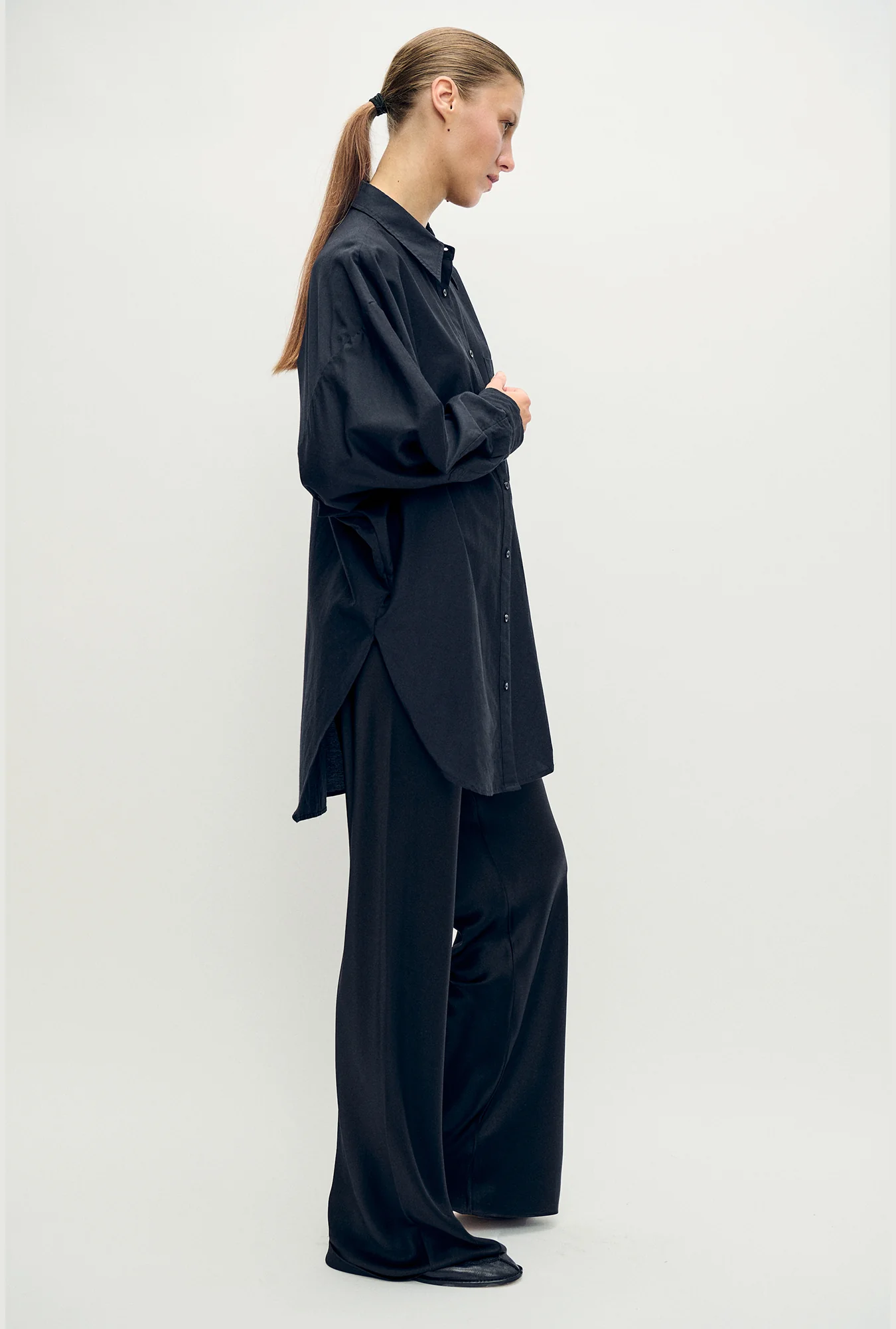 Cotton Silk Round Shirt Black - Image 4