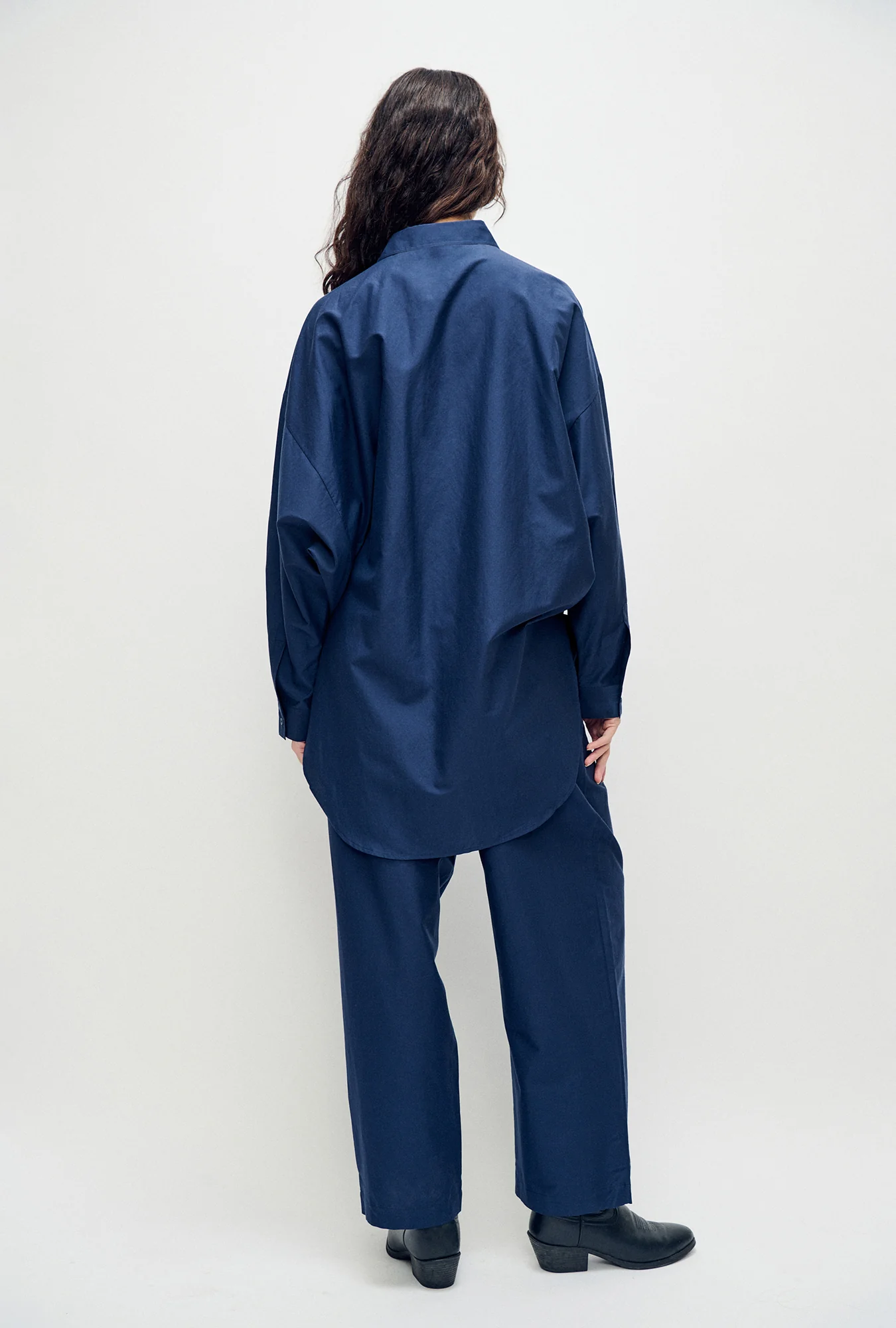 Cotton Silk Round Shirt Midnight - Image 3