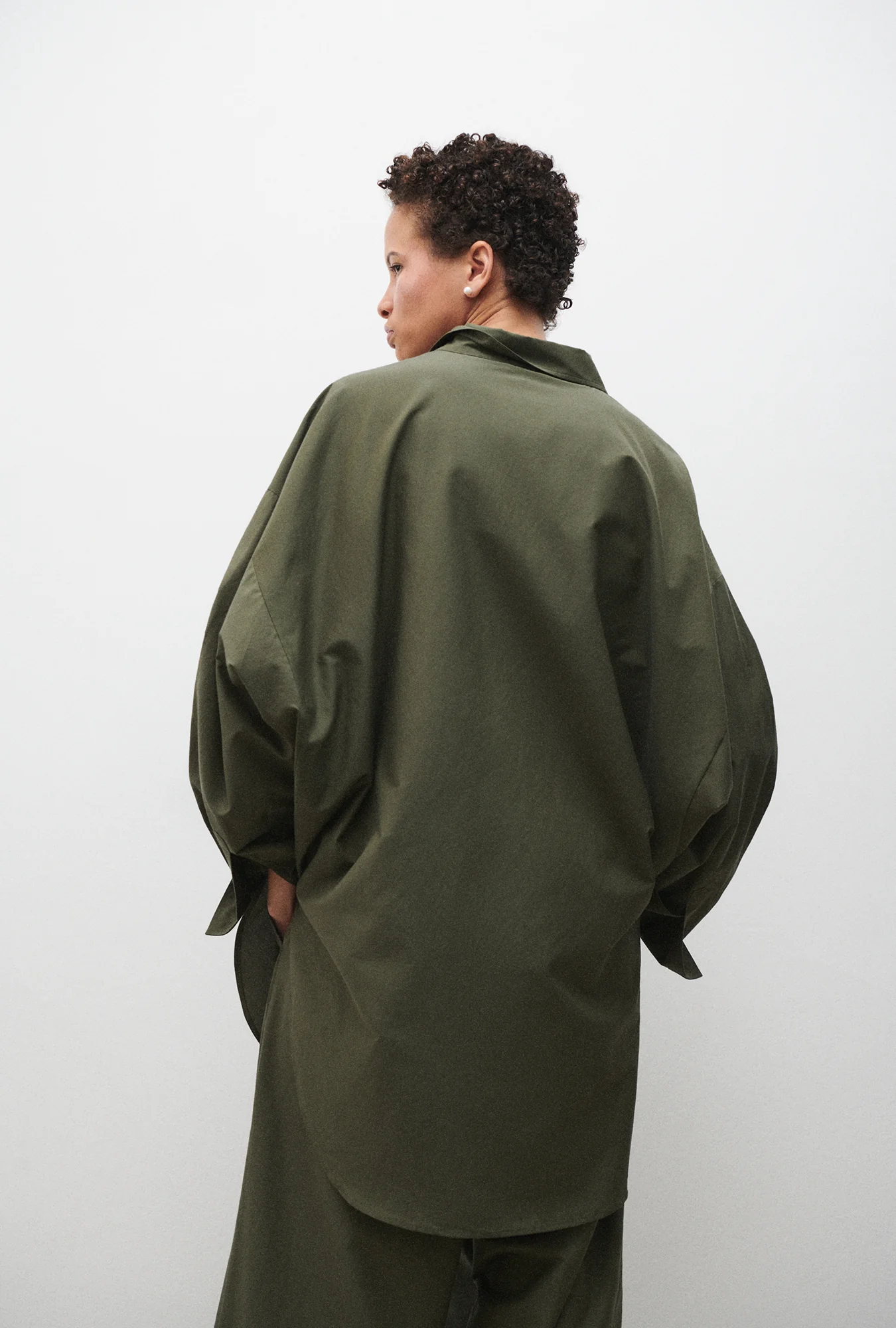 Cotton Silk Round Shirt Pine - Image 4