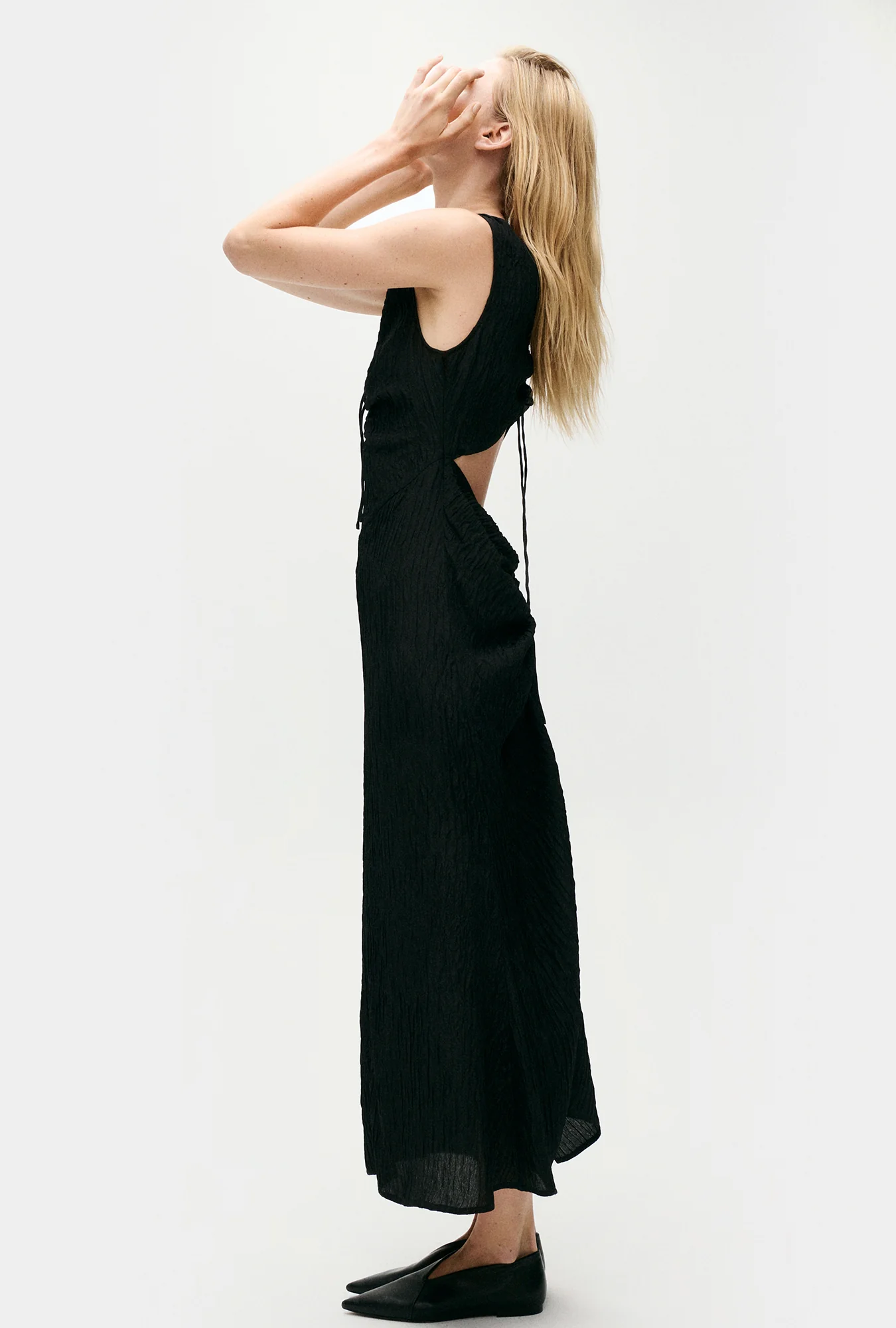 Crinkle Peek-A-Boo Dress Black - Image 3