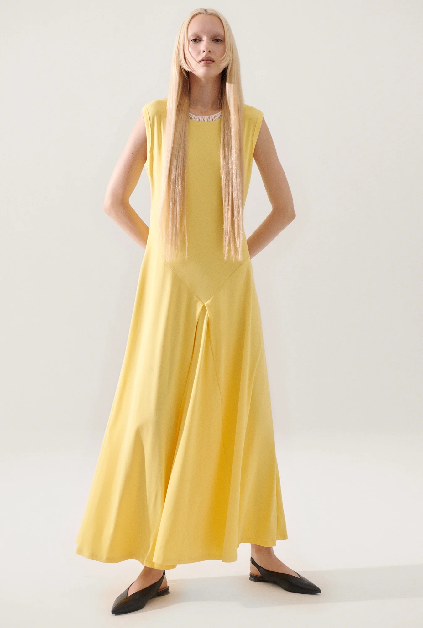 Crochet Trim Dress Titanate - Image 2
