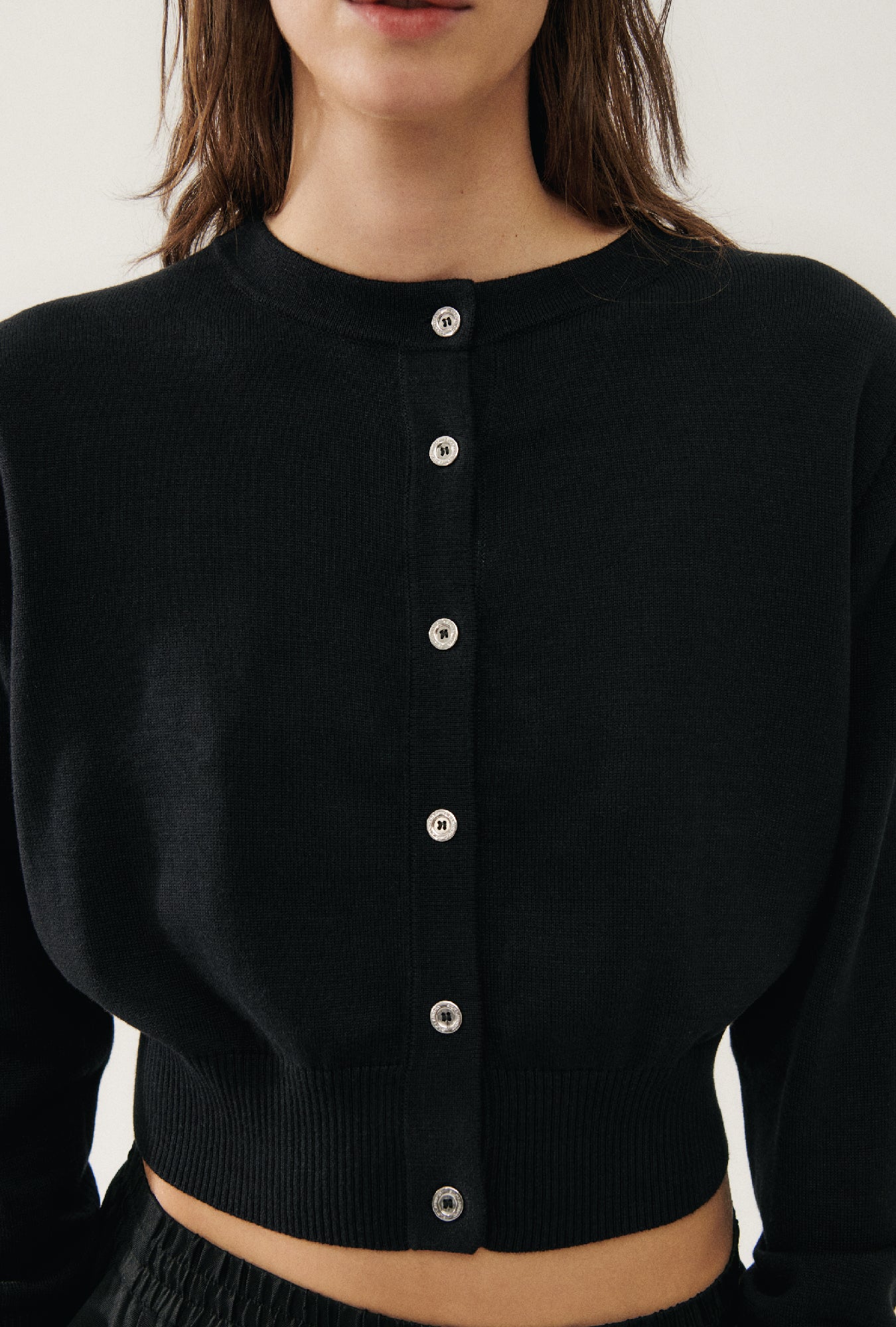Cropped Cardigan Black - Image 5