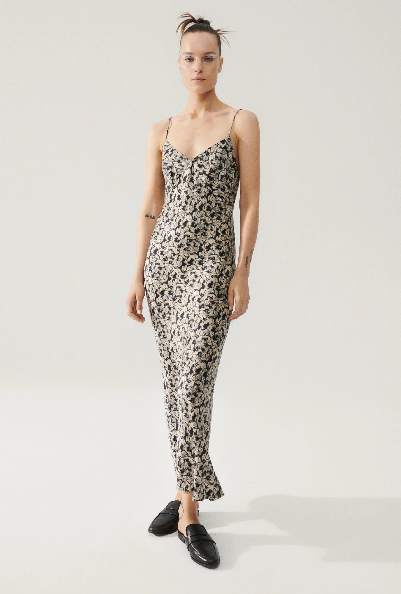 Deco Rouleau Dress Pelicans - Image 2