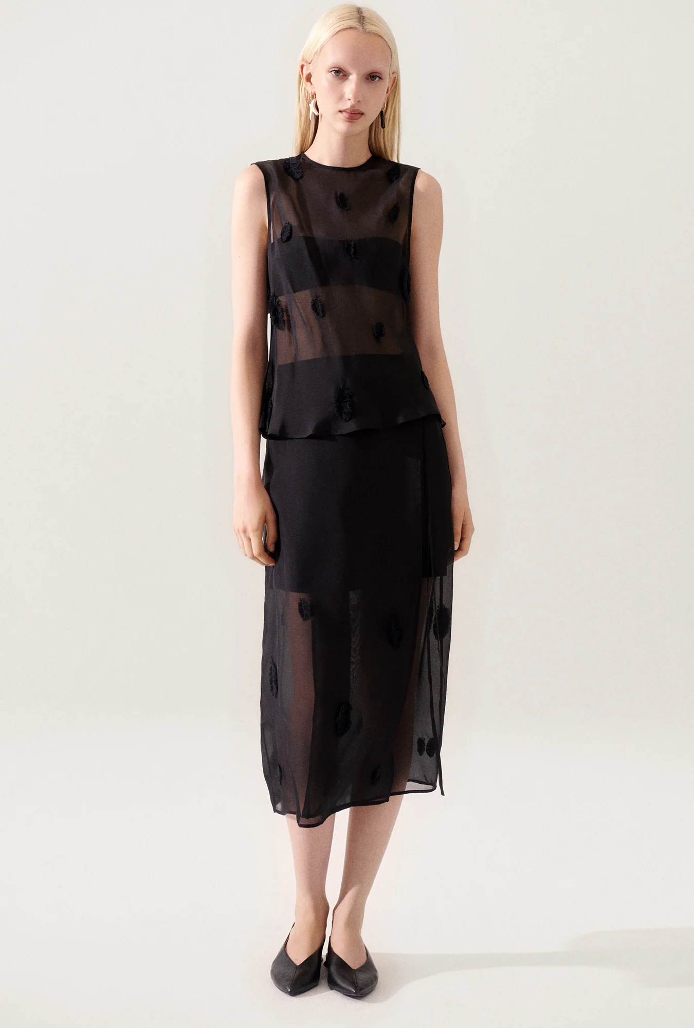 Feather Top Black - Image 2