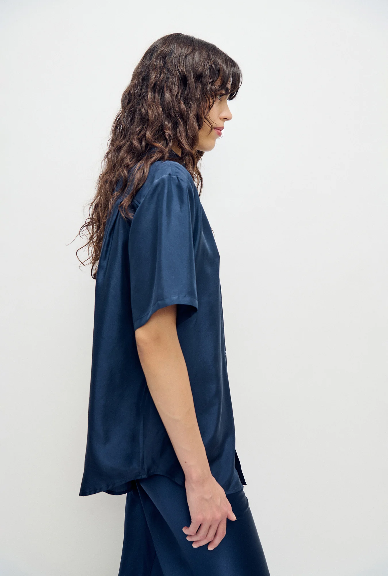 Habotai Short Sleeve Boyfriend Shirt Midnight - Image 4