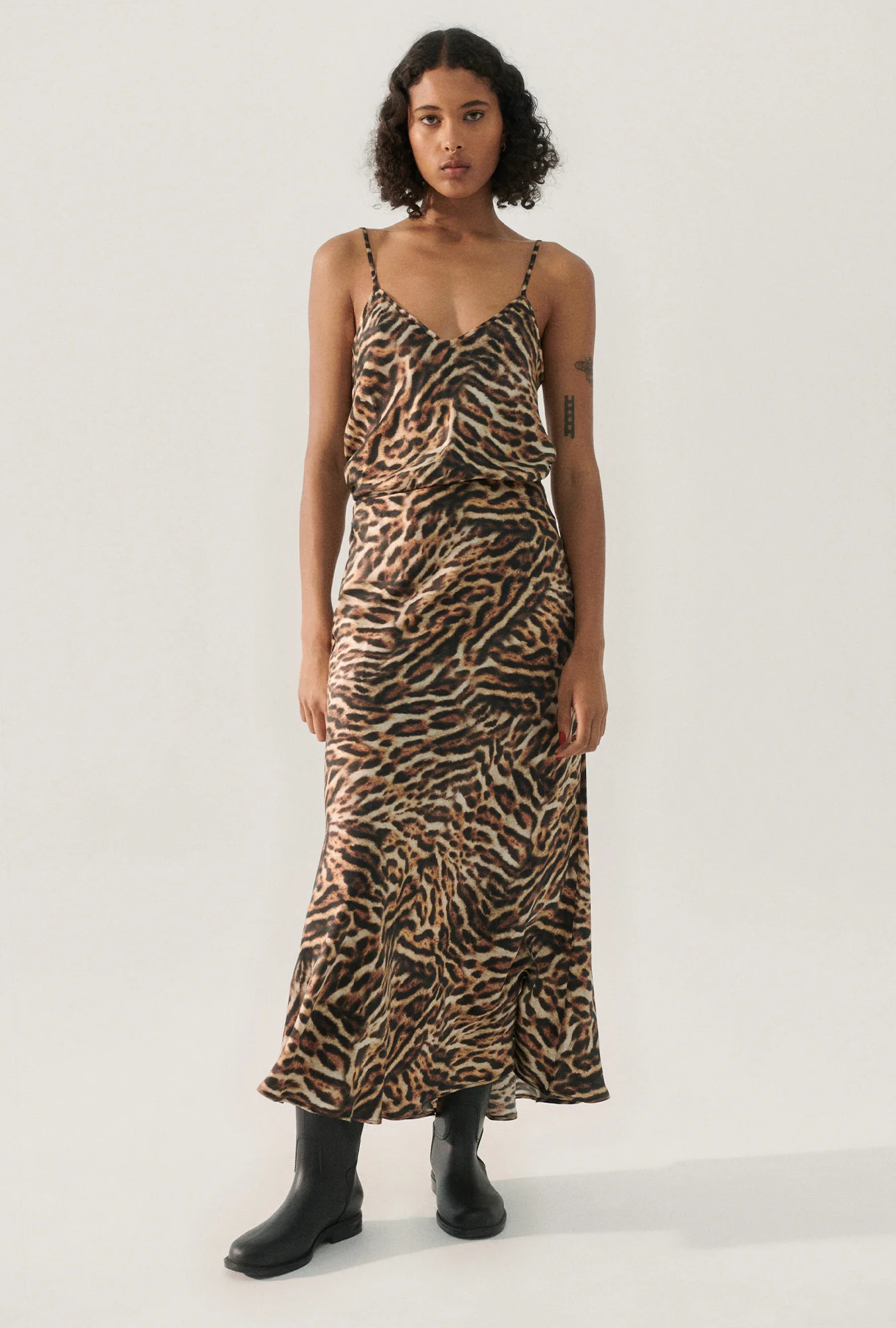 Long Bias Cut Skirt Leopard - Image 2