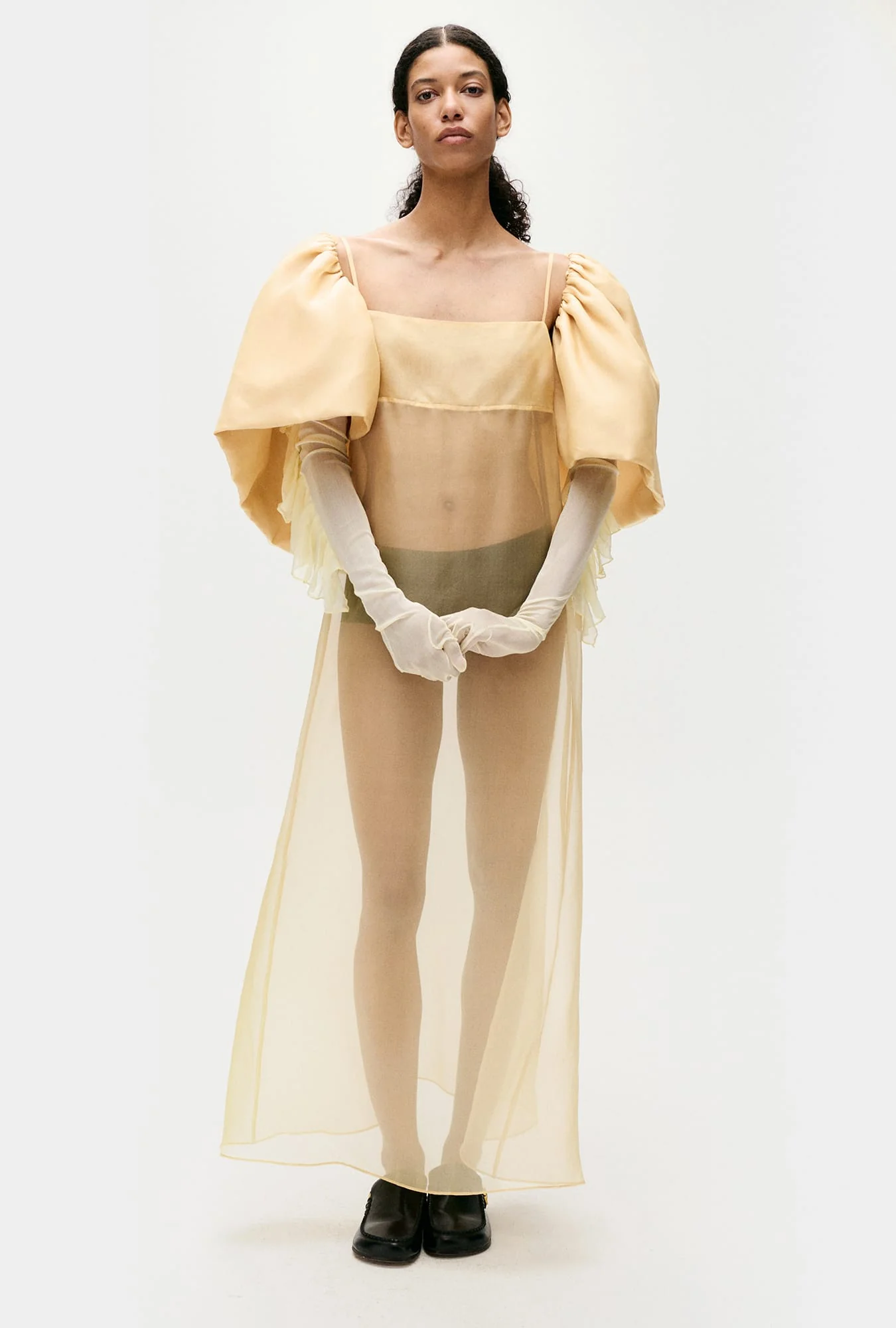 Organza Cape Beige - Image 5