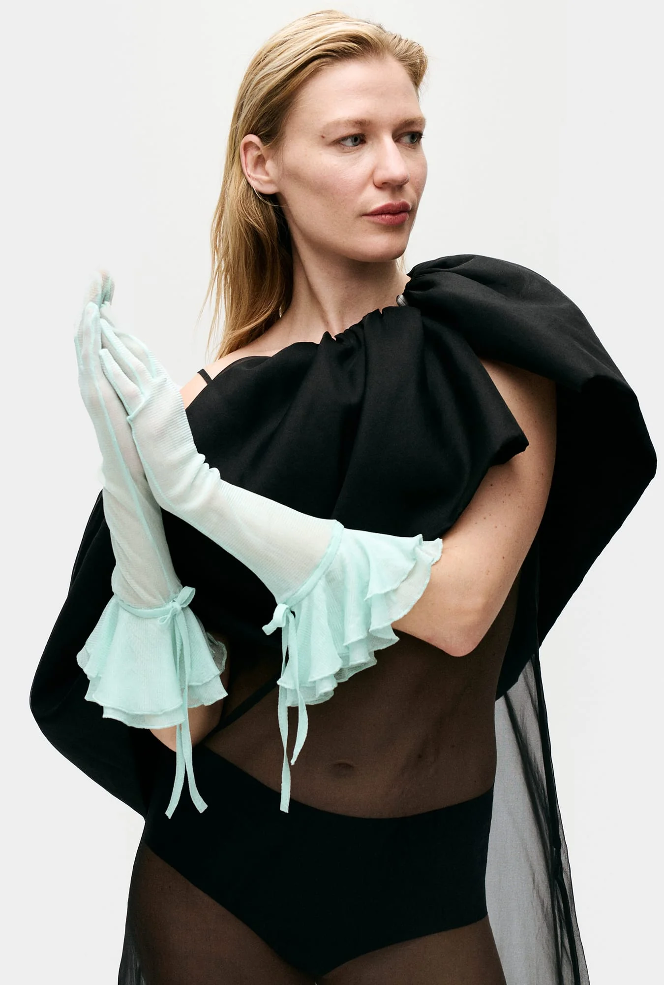Organza Cape Black - Image 5