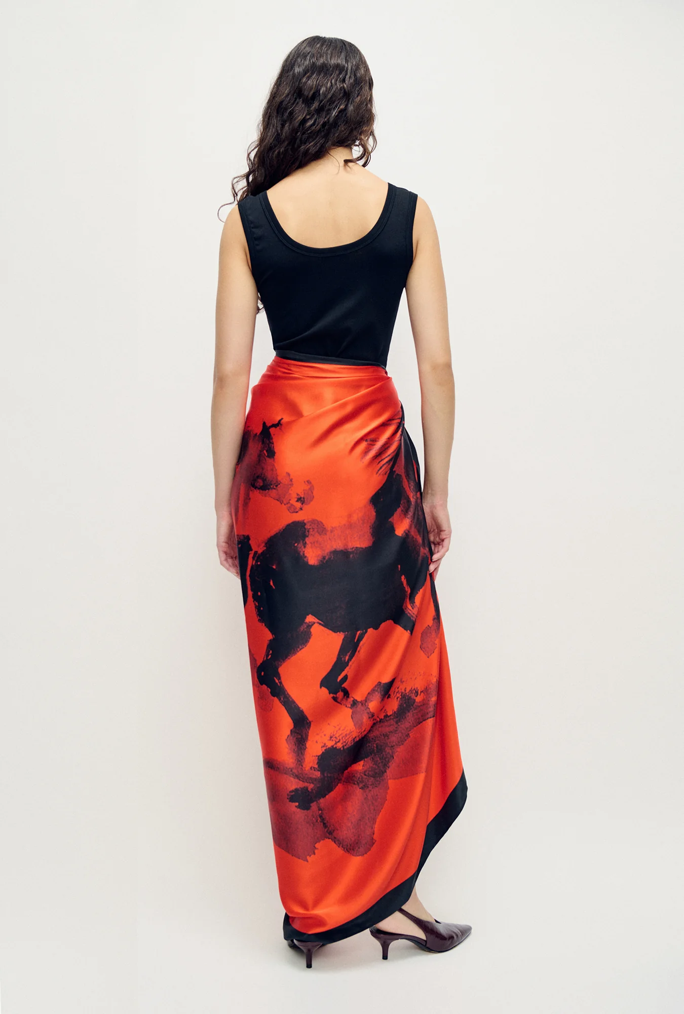 Pareo Year of The Horse - Image 2