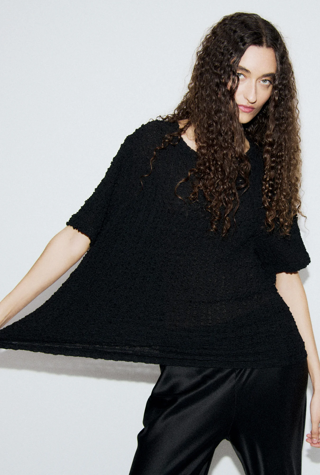 Pebble Tee Black - Image 3
