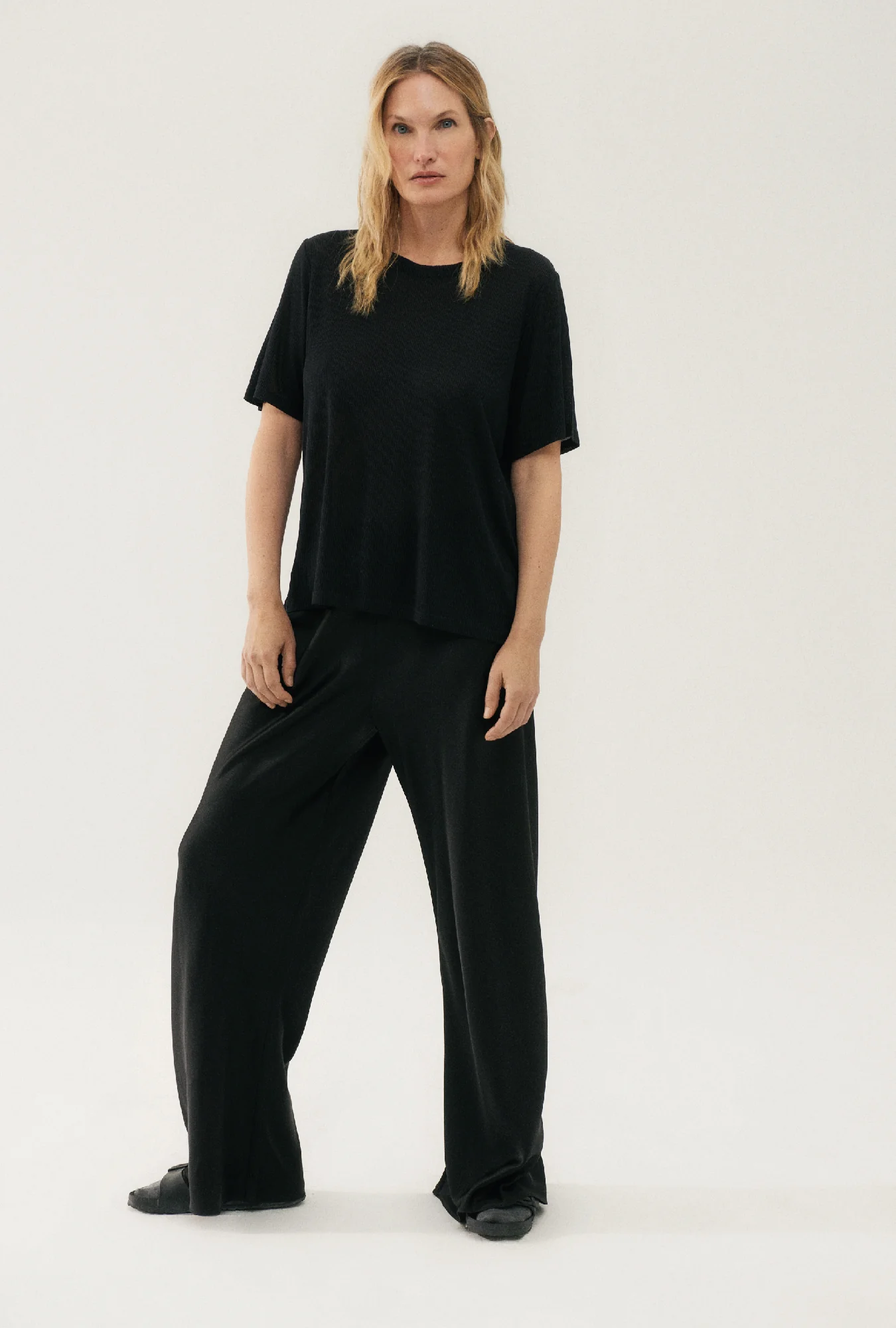 Ribbed T-Shirt Black - Image 6