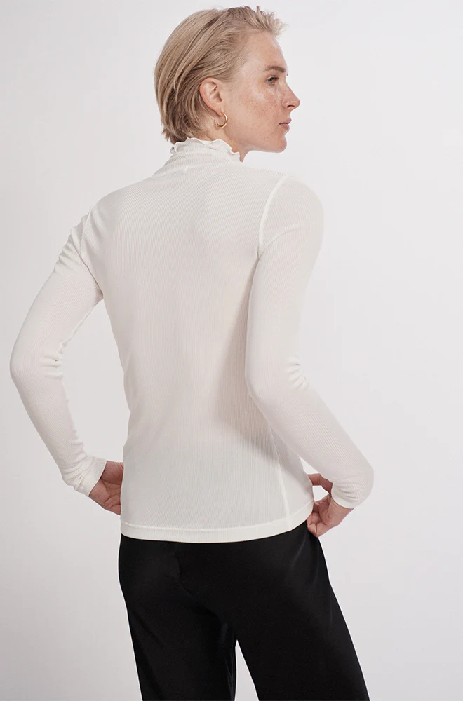 Ribbed Turtleneck White - Image 3