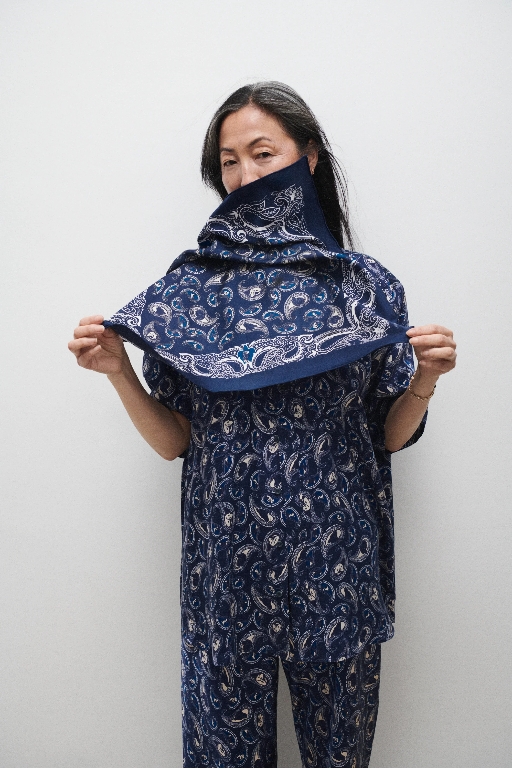 Scarf Hounds Paisley - Image 4