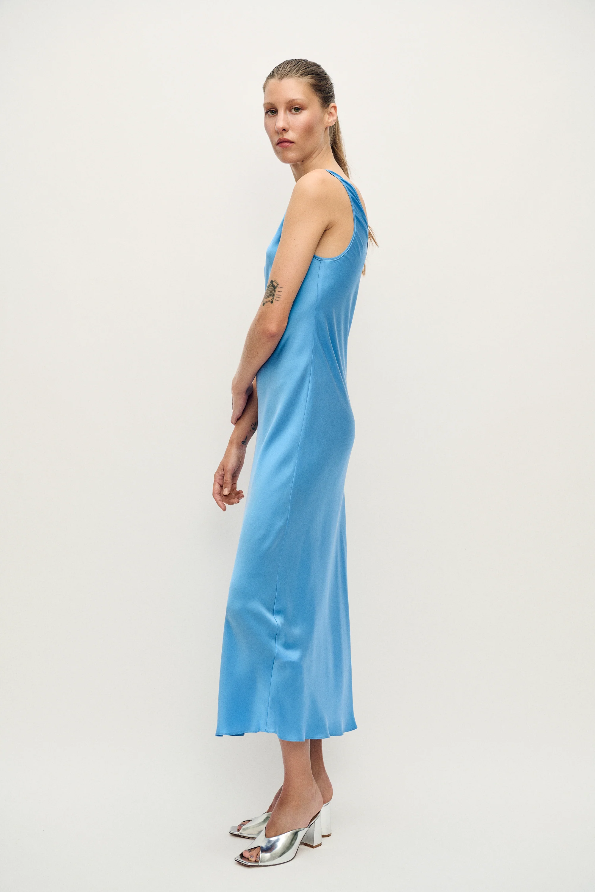 Scoop Neck Dress Mirage - Image 3