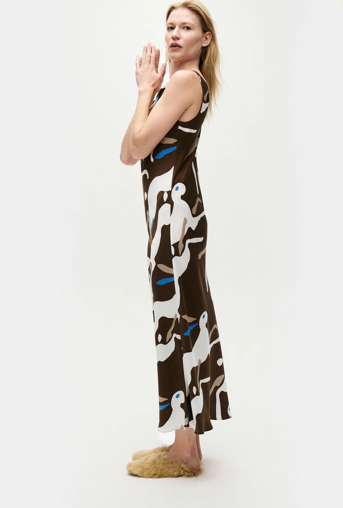 Scoop Neck Dress Rabbit Dark Earth - Image 3
