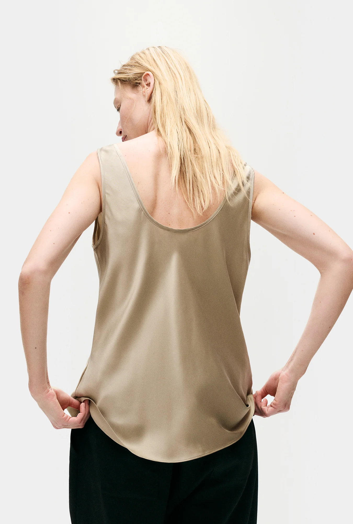 Scoop Neck Tank Graphite - Image 4