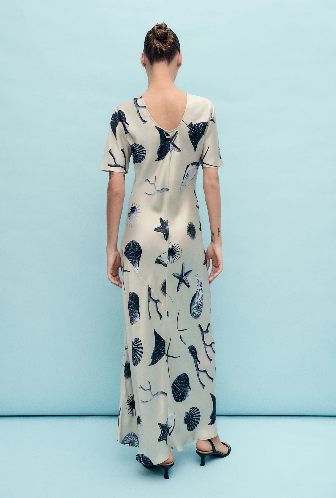 Short Sleeve Bias Dress Seashells - Image 3