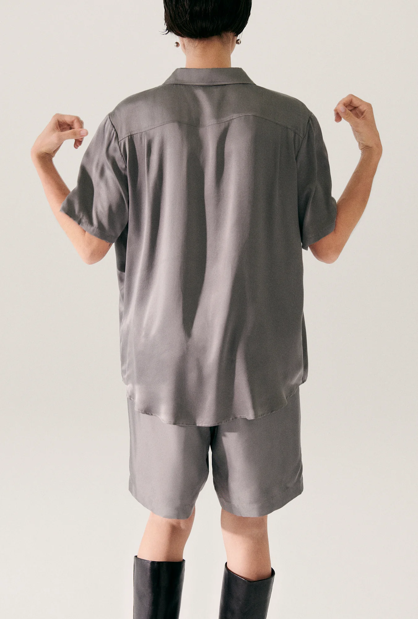 Short Sleeve Boyfriend Shirt Grey Pearl - Image 3