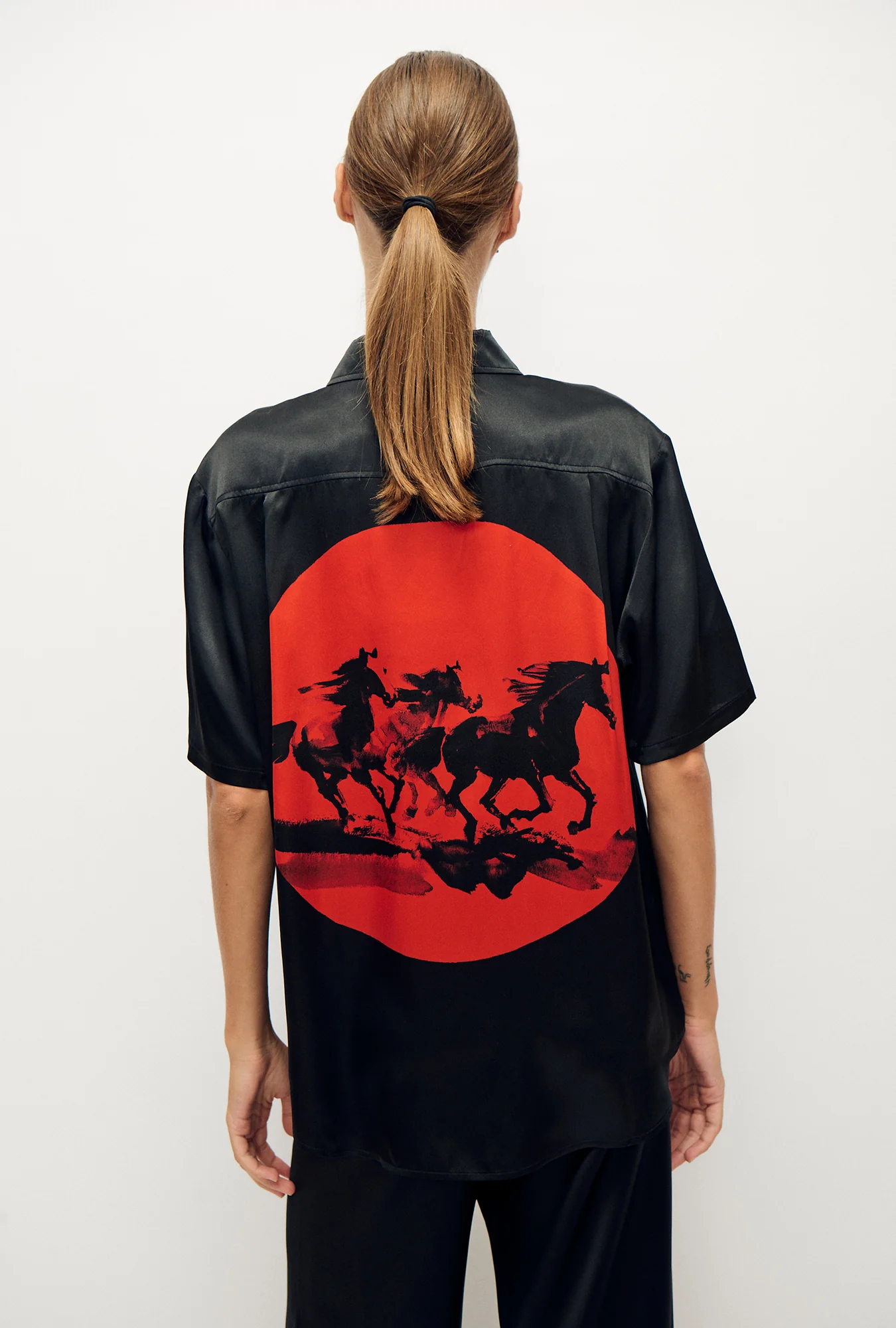 Short Sleeve Boyfriend Shirt Year of The Horse - Image 3