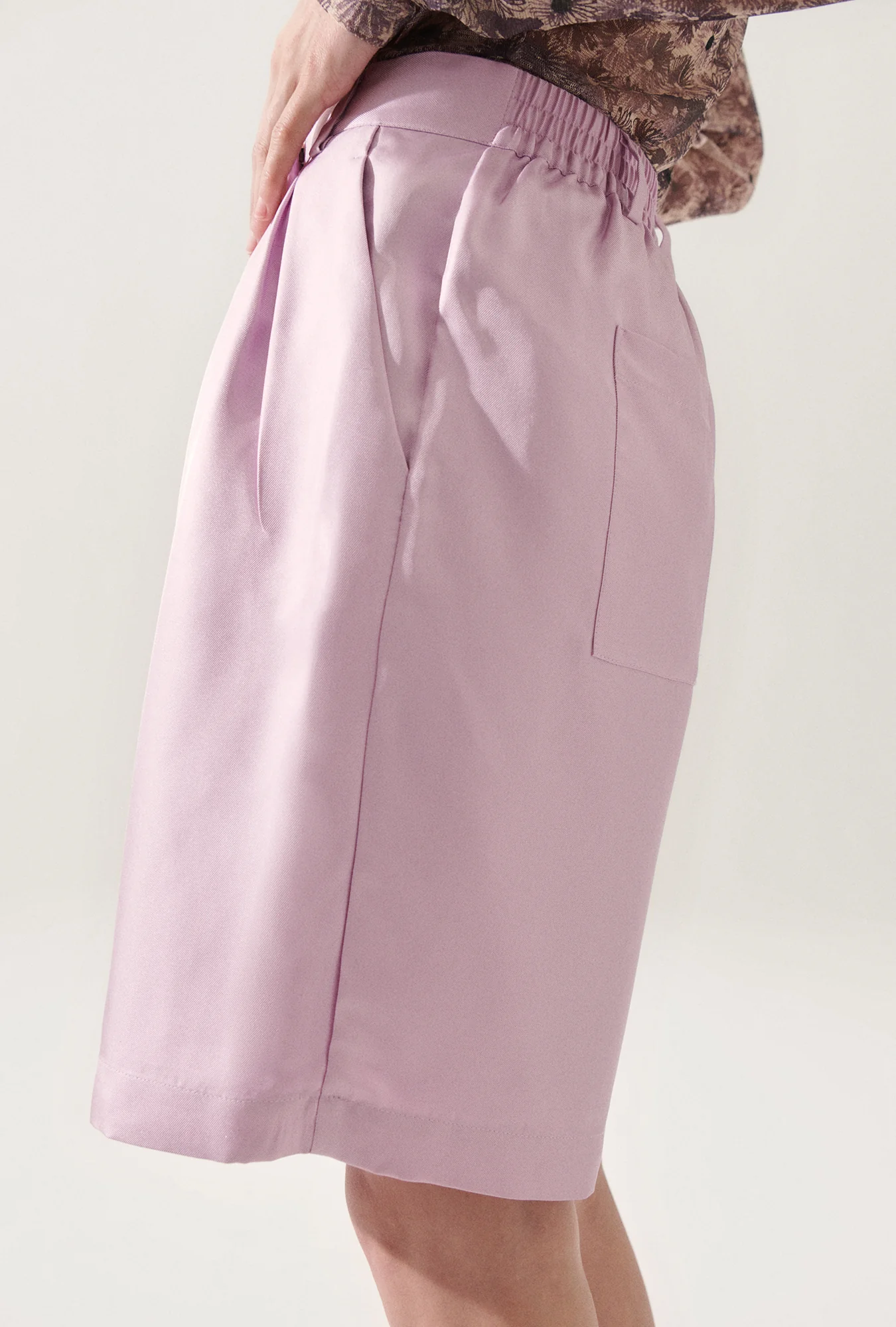 Twill Double Pleated Shorts Lilac - Image 5