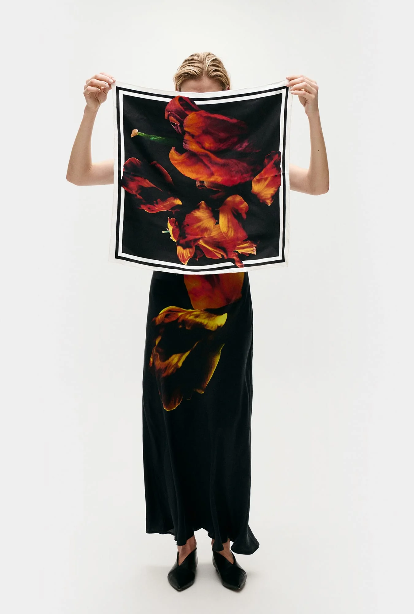 Twill Scarf Tulipa Black - Image 2