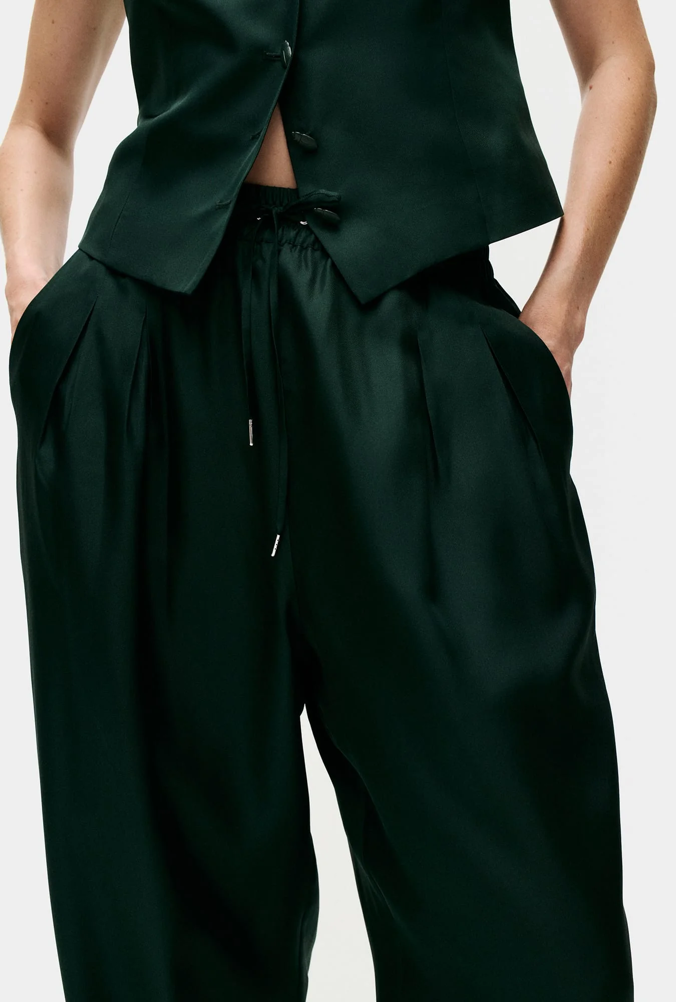 Twill Slouch Pants Scarab - Image 4