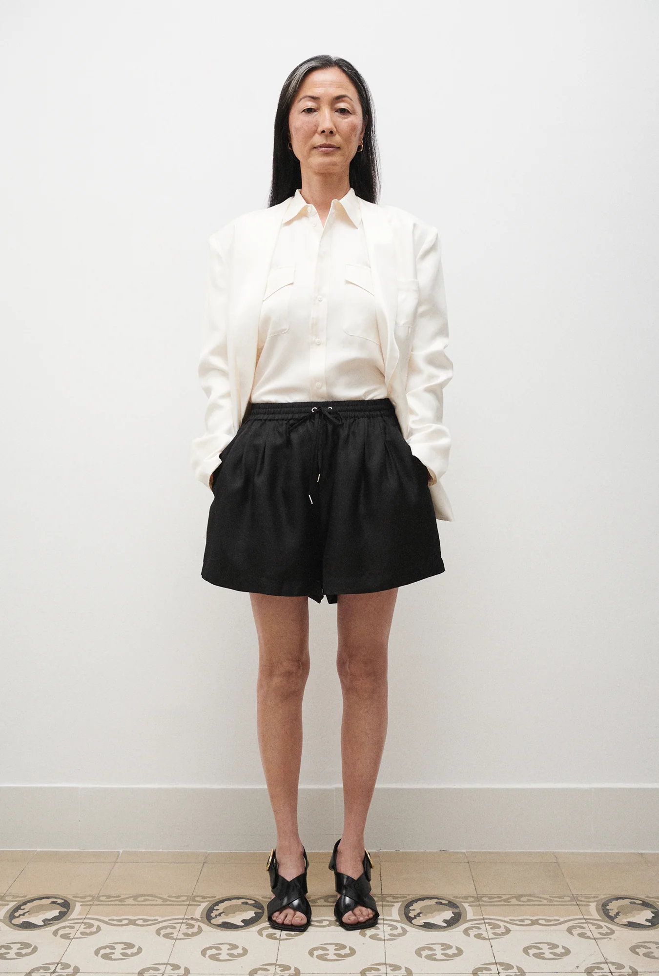 Twill Slouch Shorts Black - Image 2