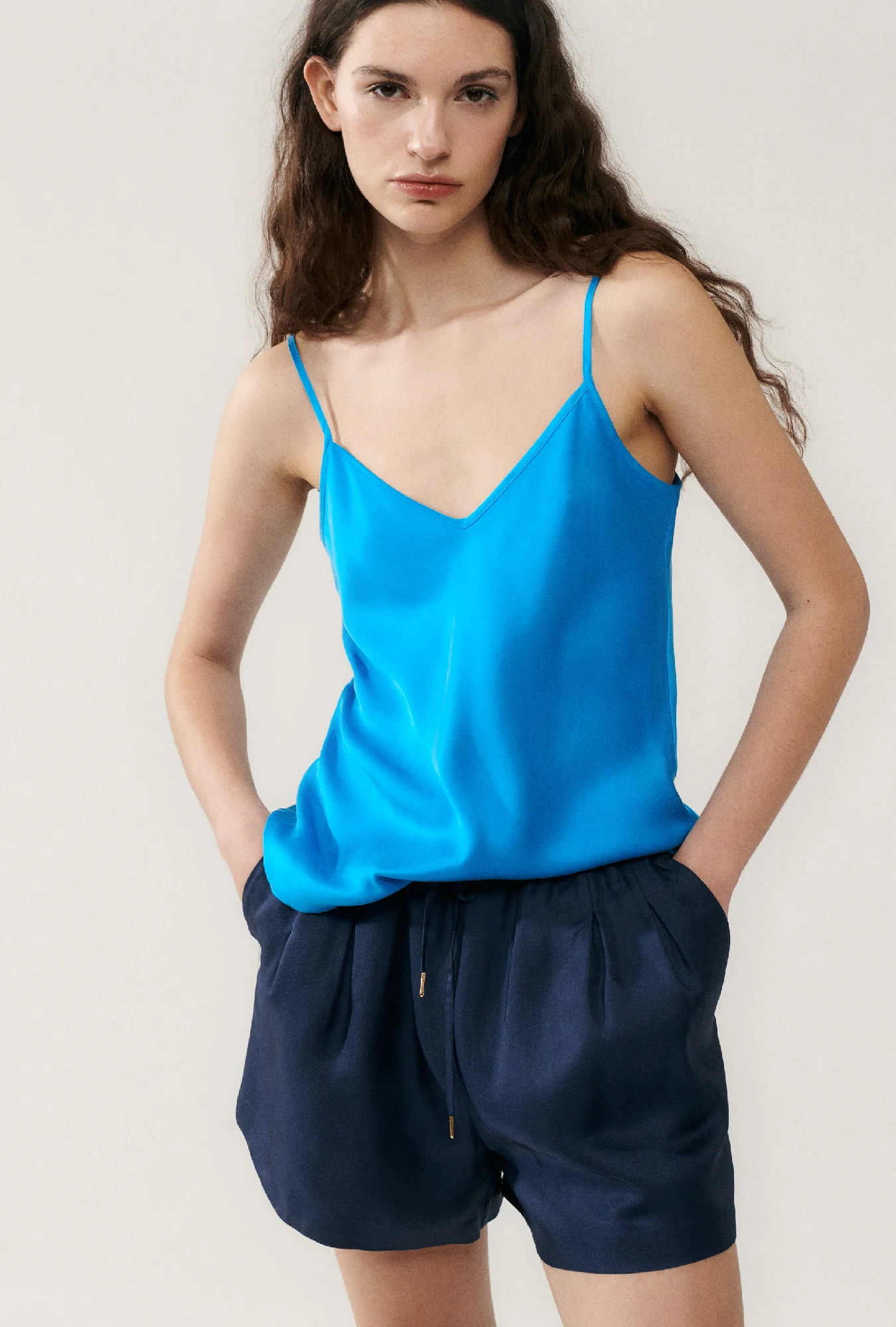 Twill Slouch Shorts Midnight - Image 3