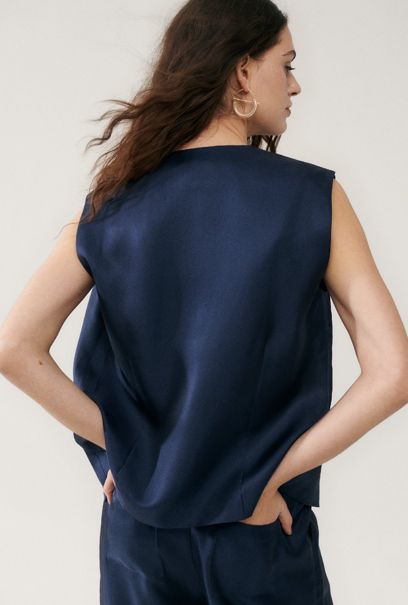 Twill Slouch Vest Midnight - Image 4