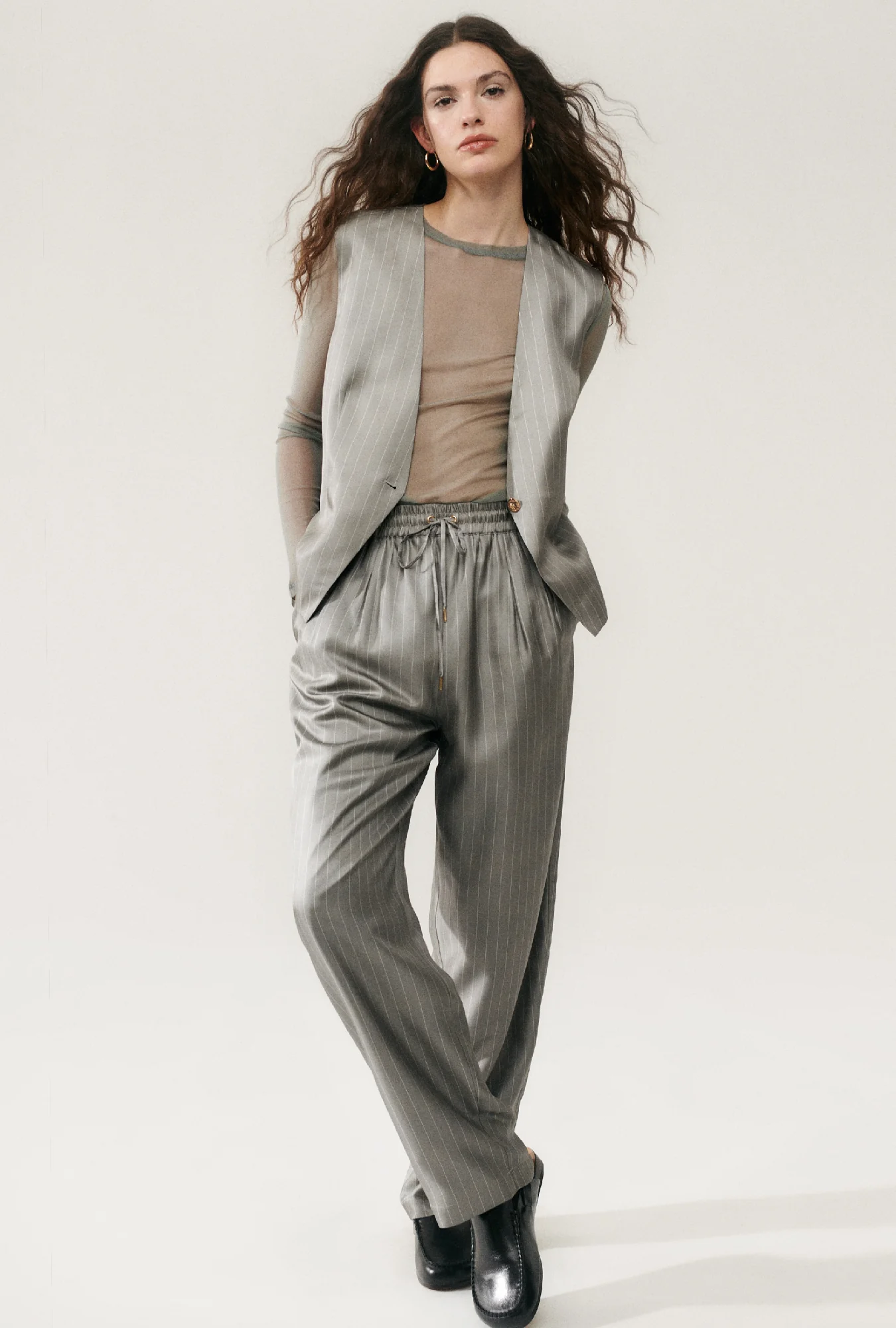 Twill Slouch Vest Moon Pinstripe - Image 3