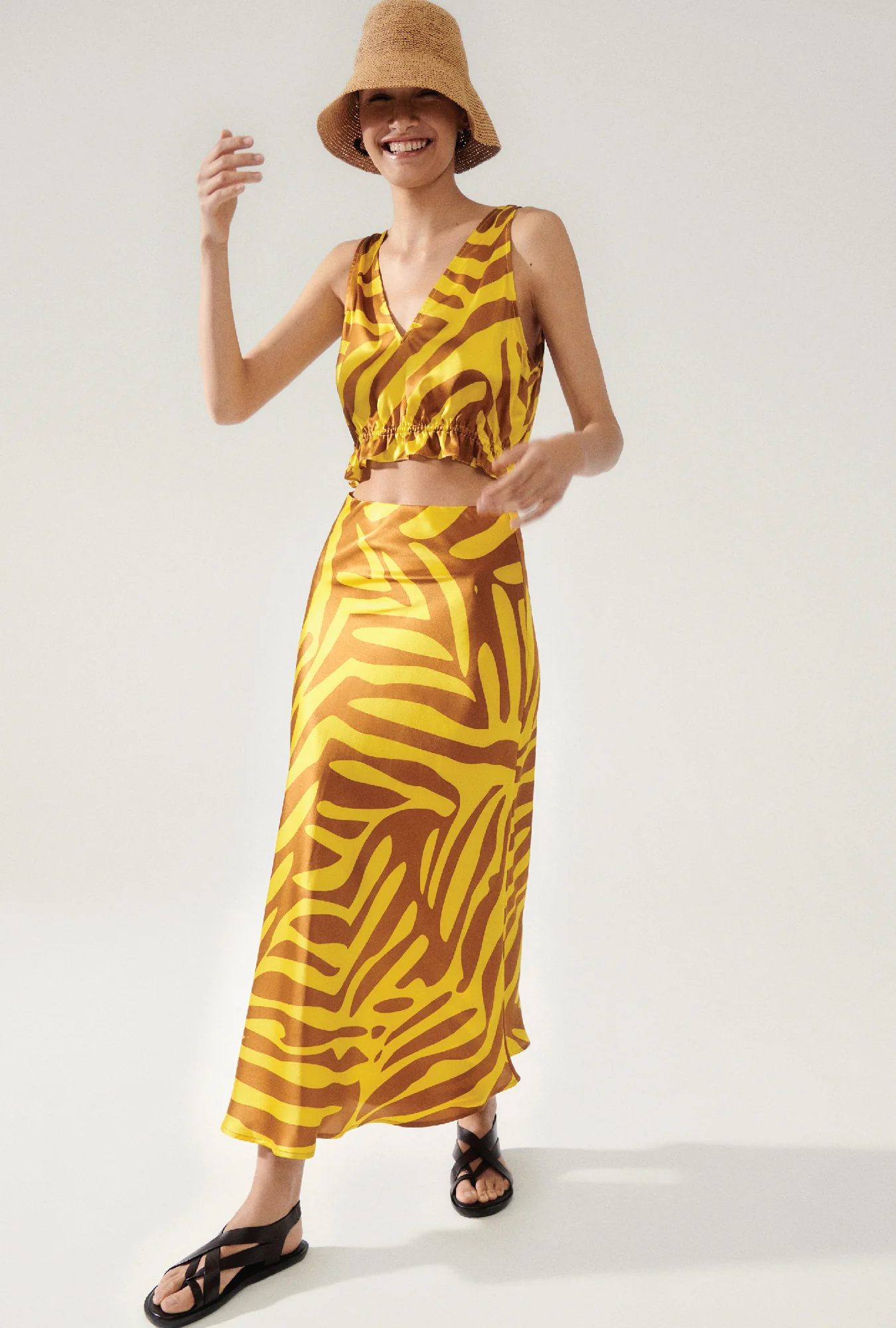 V-Neck Crop Top Tiger Matisse - Image 3