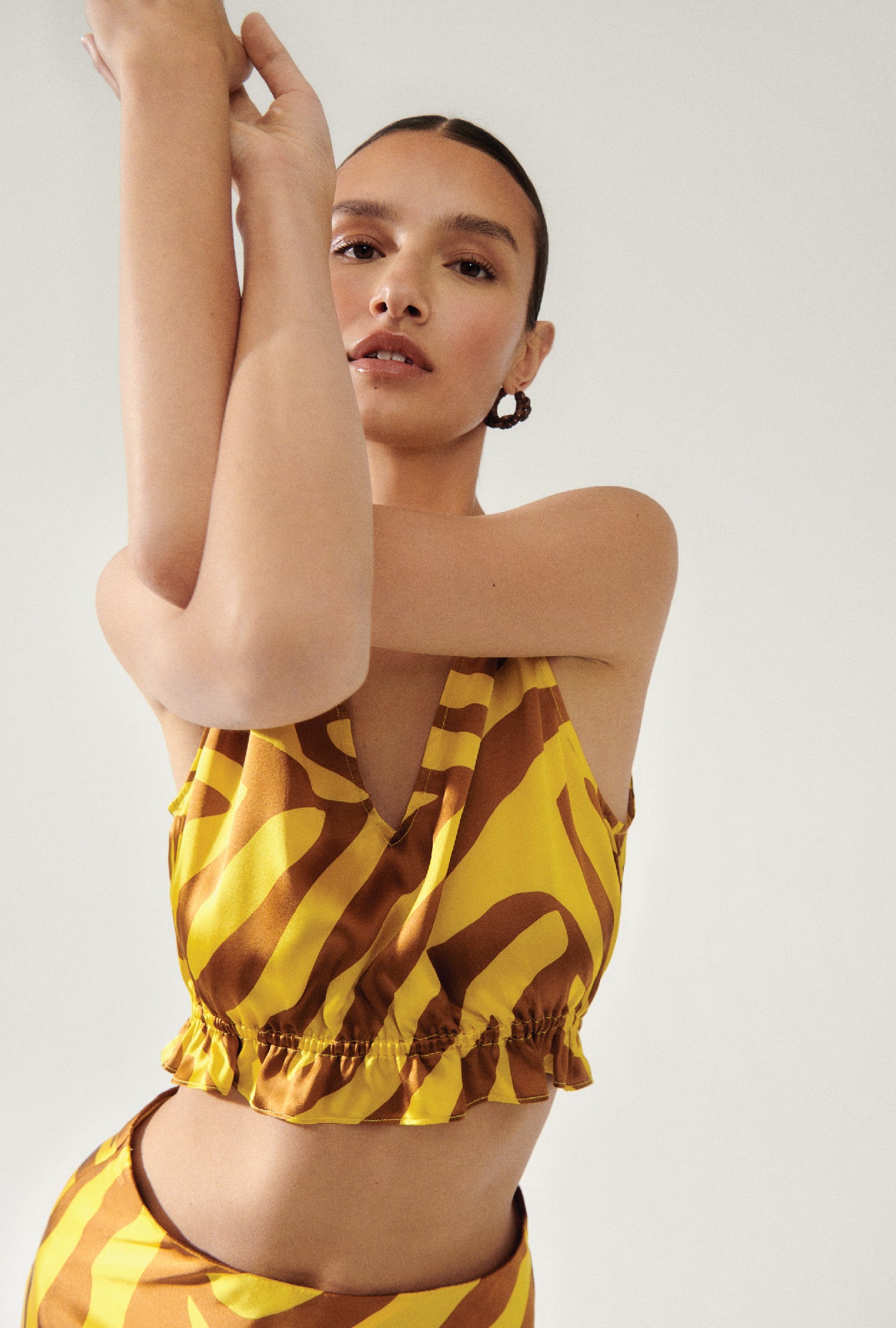 V-Neck Crop Top Tiger Matisse - Image 4